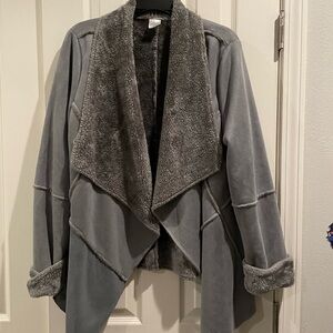 Cracker Barrel Gray Faux Suede With Soft Fleece Lining. Size L